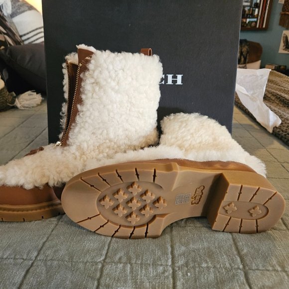 Coach Leona Shearing Boot size 7 - Picture 5 of 6
